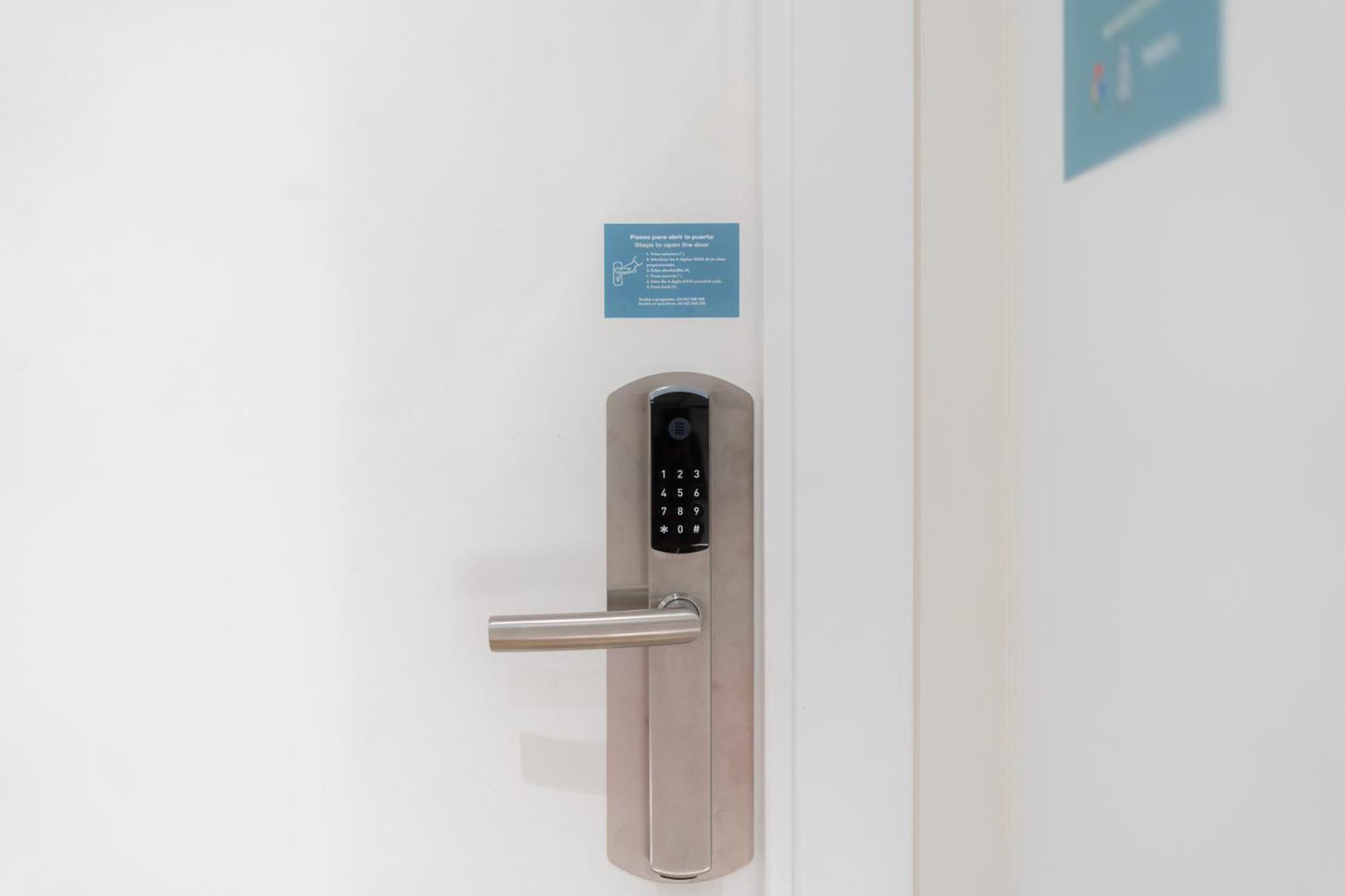 I'M Room Suites Nuevos Ministerios - Bernabeu 'Digital Access' มาดริด ภายนอก รูปภาพ